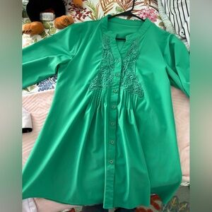 Green tunic Blouse with Lace Detail